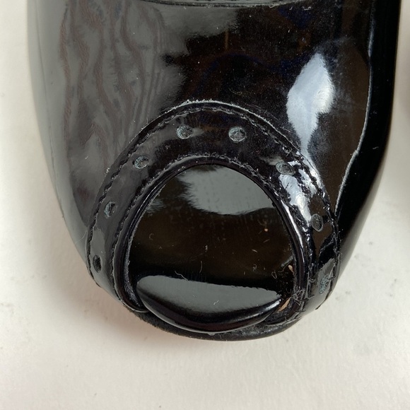 Kate Spade Giselle Oxford Patent Leather Peep Toe Perforated Trim Black Heels - Picture 6 of 16